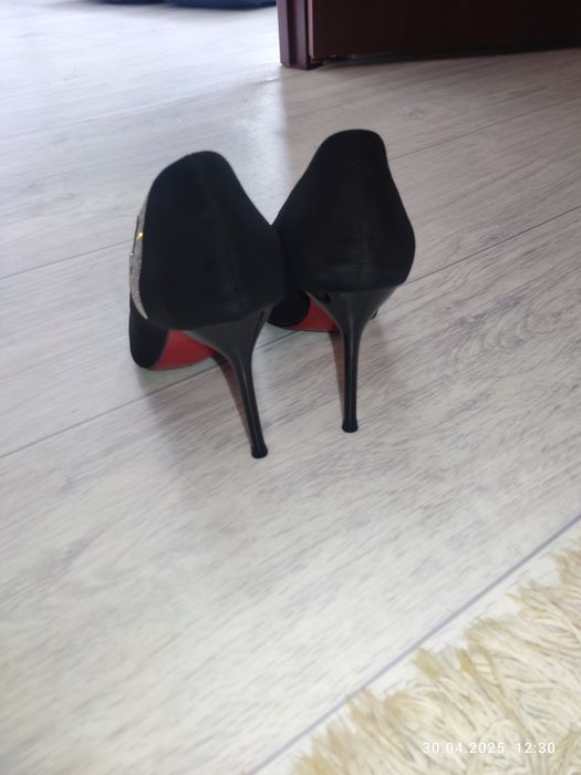 Продам туфли женские