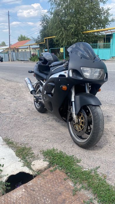 ПродамSuzuki GSX-R  700 куб