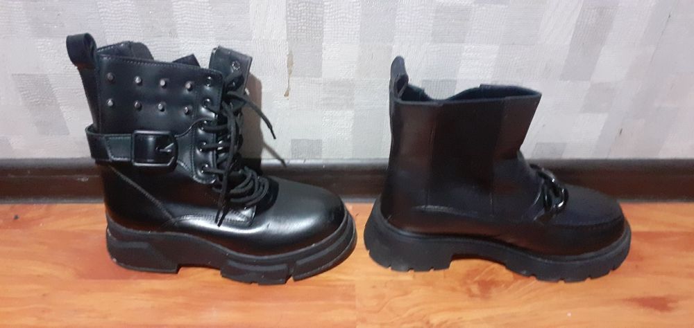 Продаю  женские  сапоги
