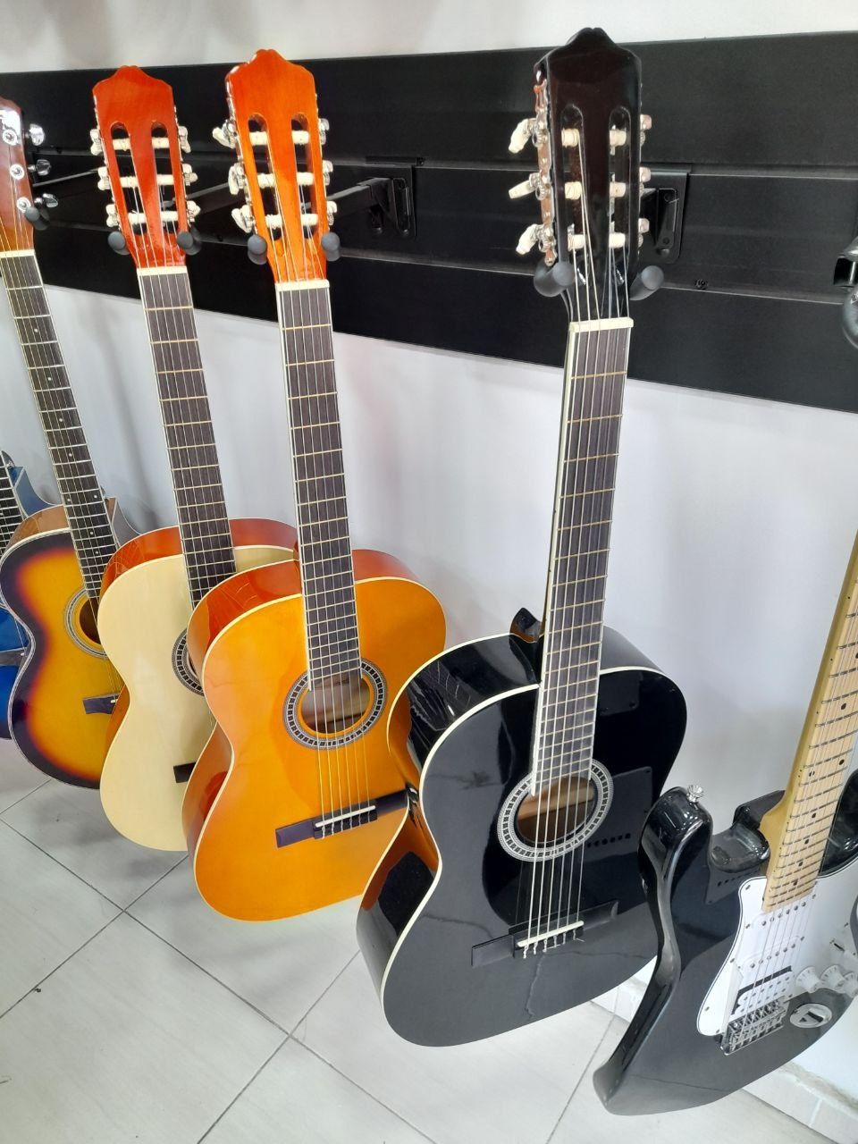 Гитар купить гитару в Ташкенте.
