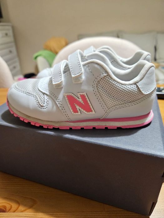 Маратонки new balance