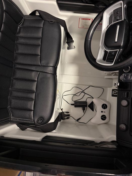Masina cu telecomanda Range Rover jeep cabrio