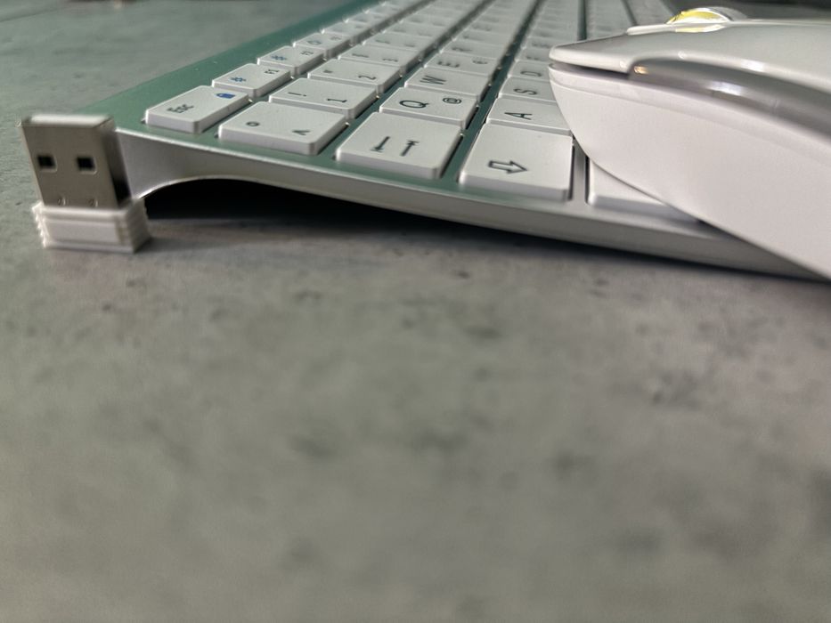 Tastatura si mousse iClever Gk03