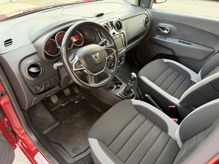 Dacia Lodgy Stepway 2020 1.5 DCi 7 Locuri