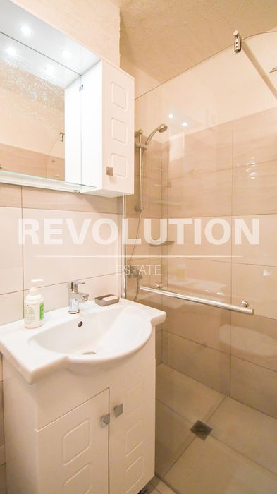 Дава се под наем Тристаен апартамент в София, Младост 2 - 95 кв.м за 850 € - Снимка #9