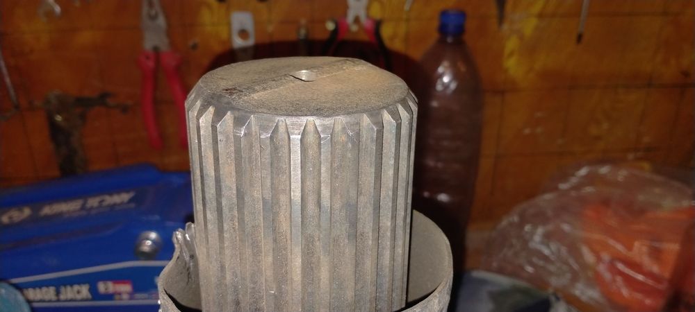 Карданный вал среднего моста Камаз.