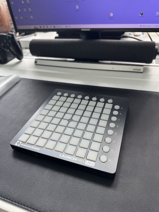 Novation Launchpad Mini MK2