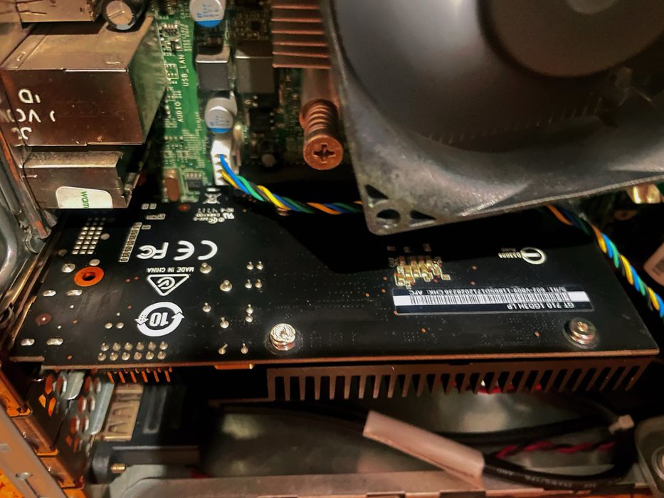 Компютър Леново M72 SFF  Intel i5-3330 MSI Nvidia GT-710 1GB DDR3