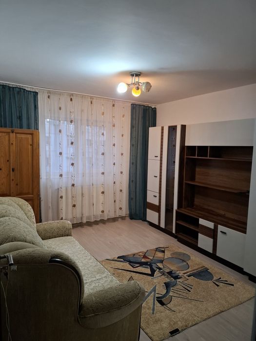 Închiriez garsonieră zona Grivița