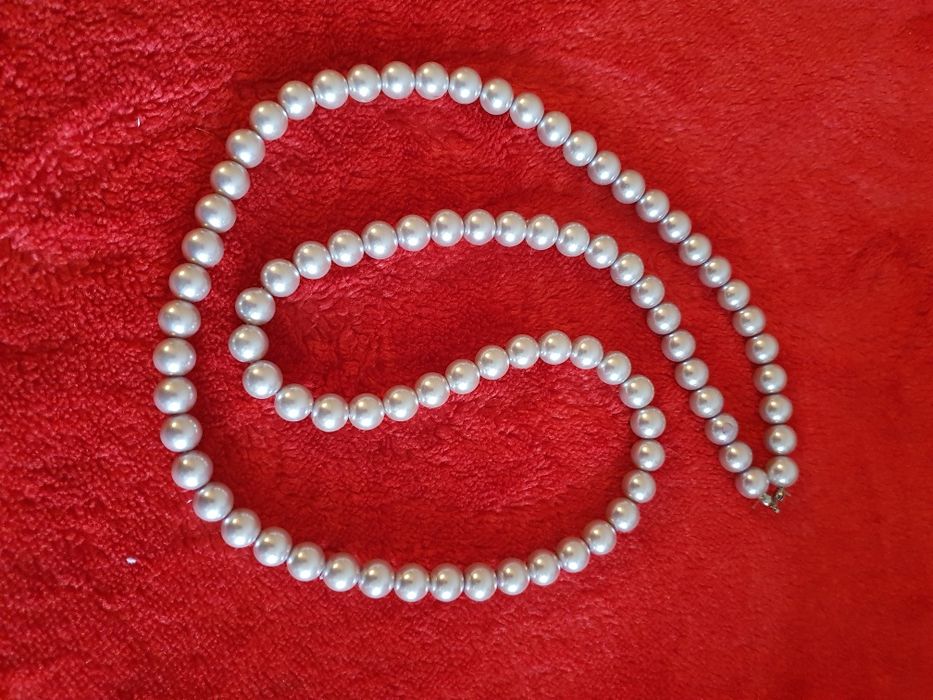 Колиета, гривни, обеци