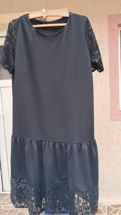 Rochie damă, mărime mare. Recomand un 3xL. Aveți măsurători în poze!