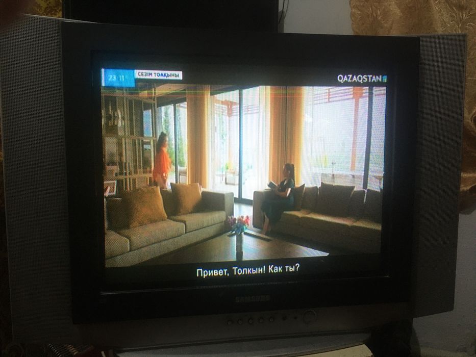 Телевизор марки Samsung