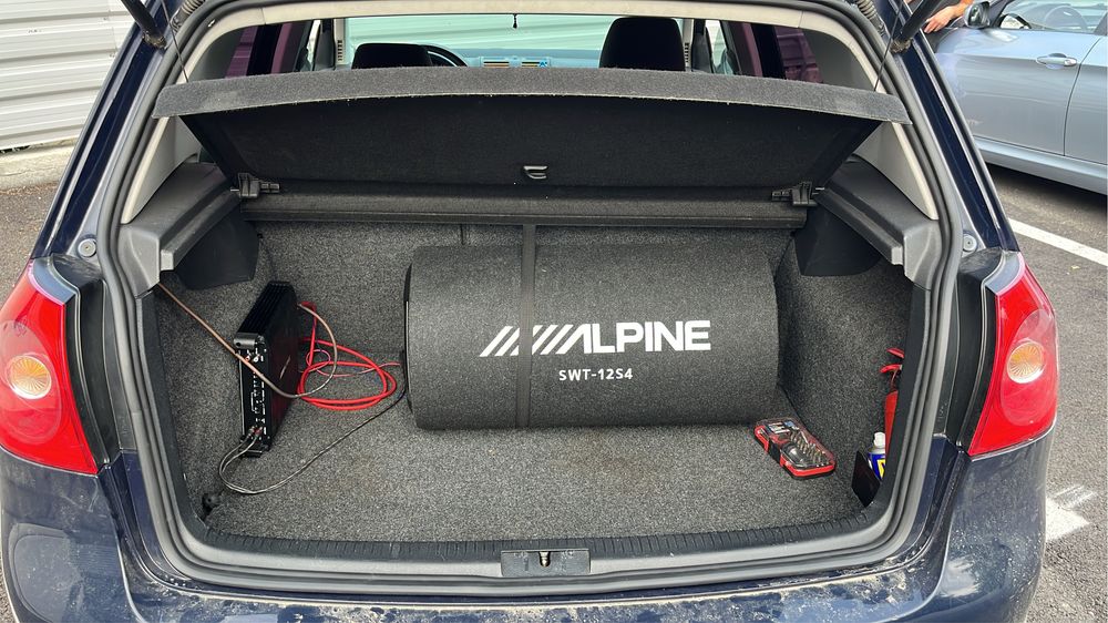 vand/schimb  statie si subwoofer alpine