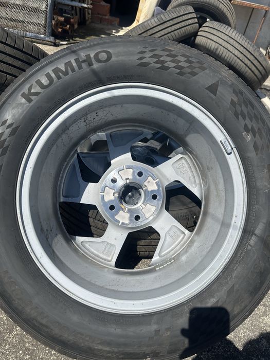 Гуми и джанти за Hyundai 205 65 16