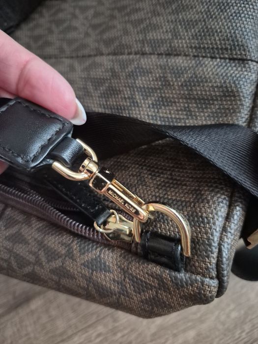 Дамска малка раничка michael kors