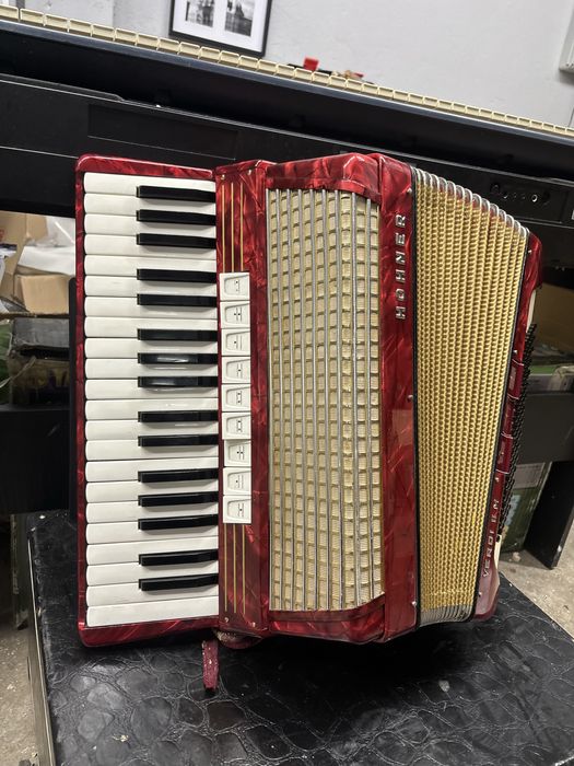 Acordeon Hohner Verdi 2M cu 96 de basi