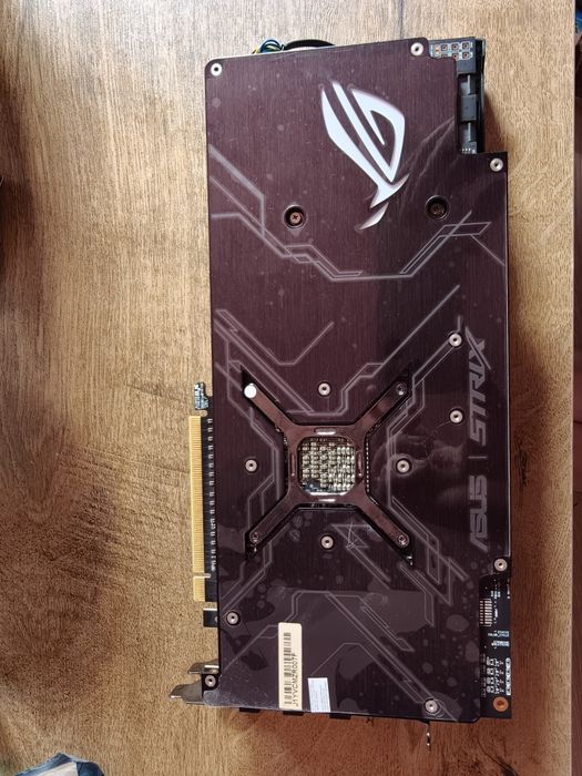 Видеокарта ASUS ROG Strix Radeon RX Vega 56 8GB OC