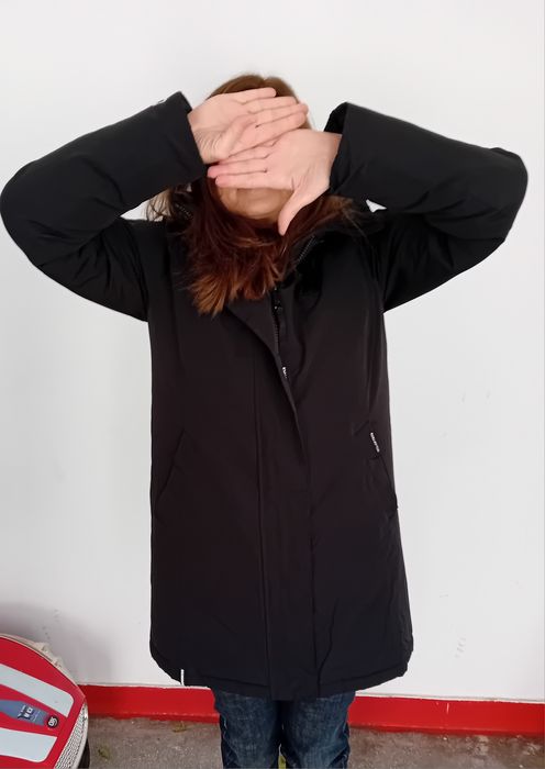 Vând geaca de iarna marca Khujo