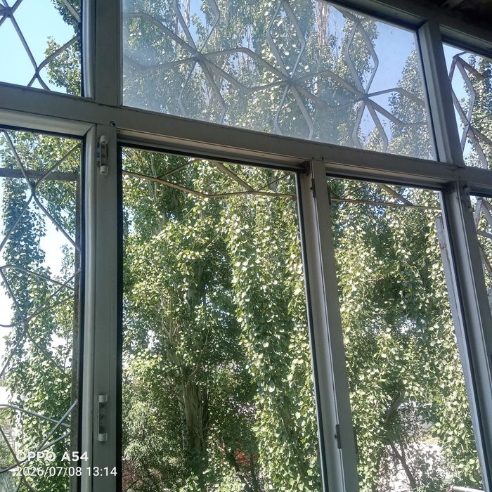 Продам пластиковые рамы на балкон