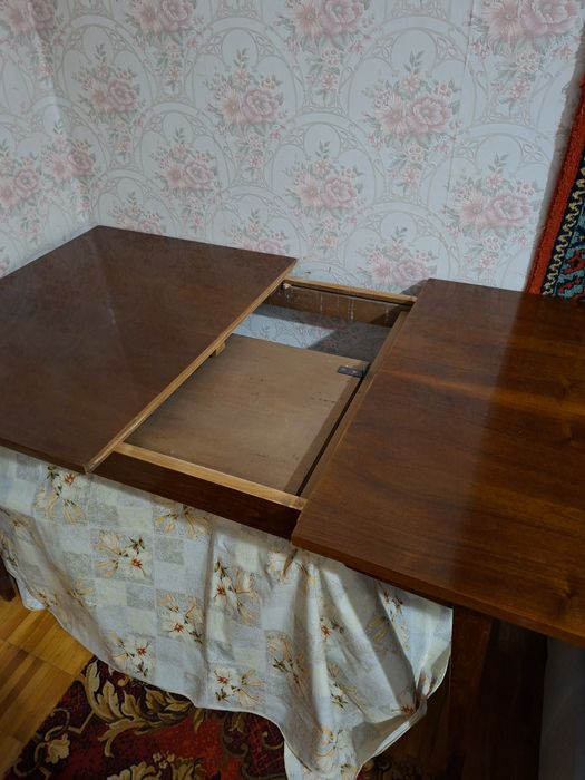 Стол, (80х120)+40 см,раздвижной, в хорошем состоянии,