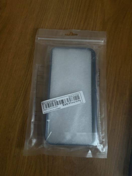 Vind folii si huse pentru iphone 13 si 16 plus