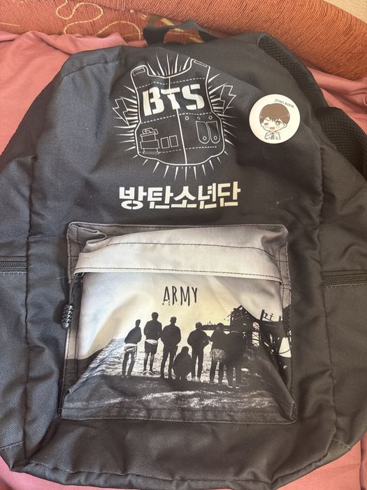 Ученическа раница на BTS