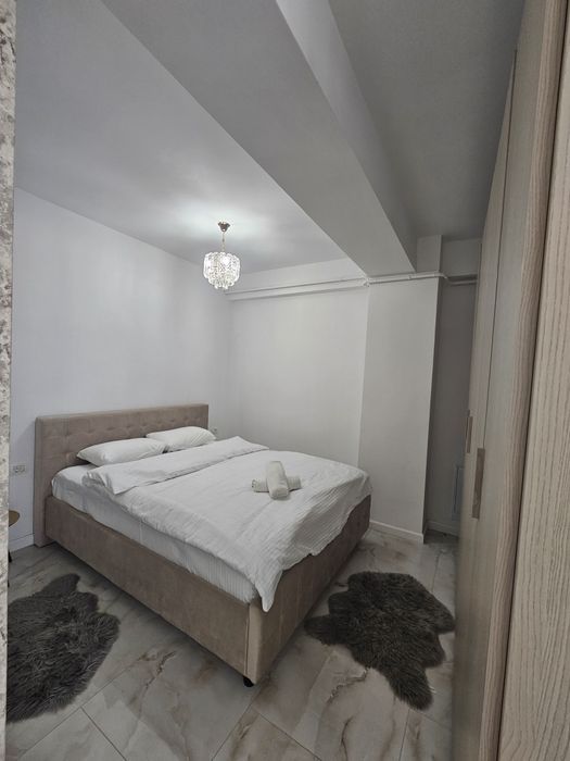 Inchiriez apartament