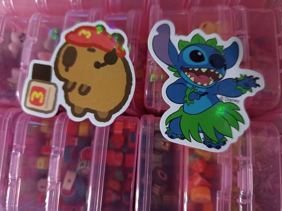 Мъниста и висулки.