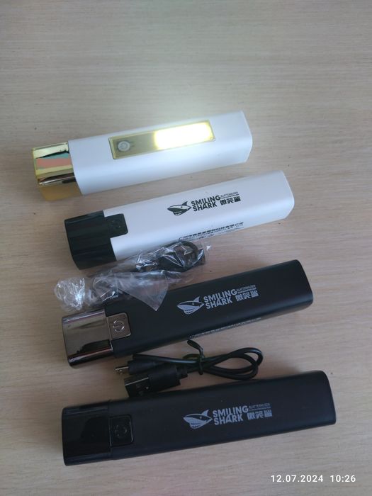 Фонарик с аккумулятором,  с шнуром