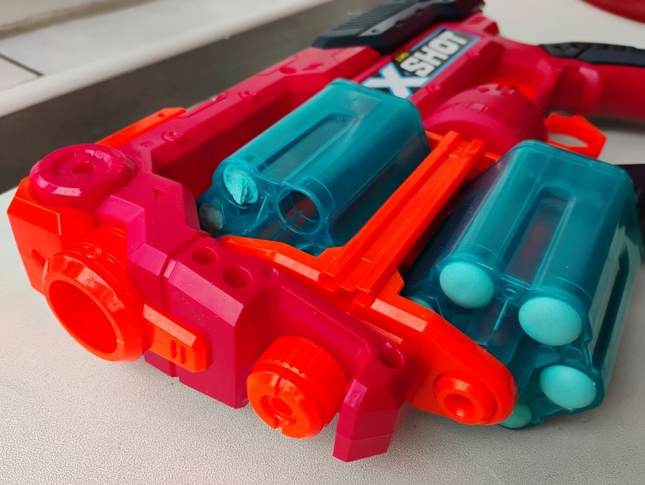 Pistol jucărie, vârsta peste 7-8 ani