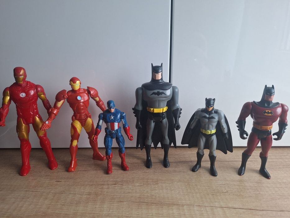 Lot figurine eroi Marvel.