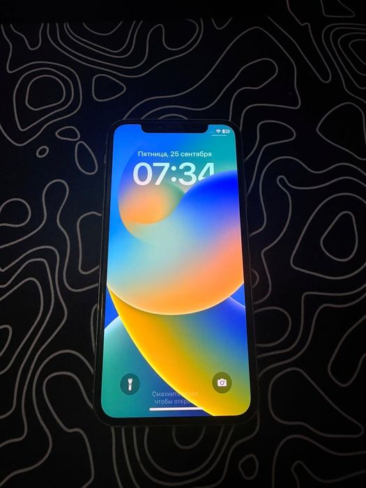 Продаю iphone X, в хорошем состоянии