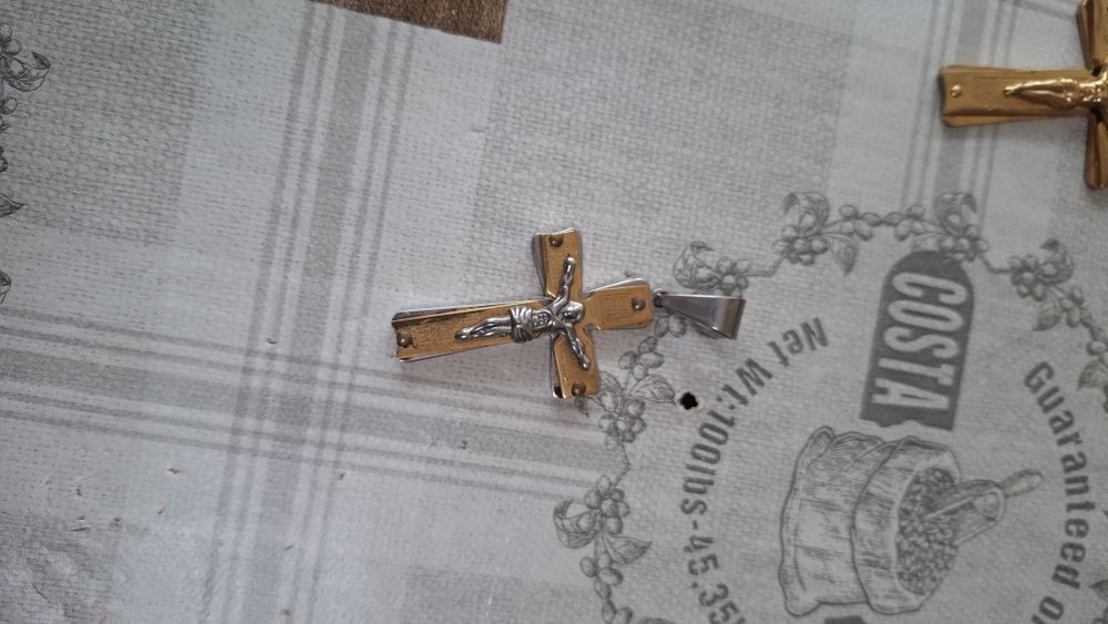 Ланец  кръст и гривна