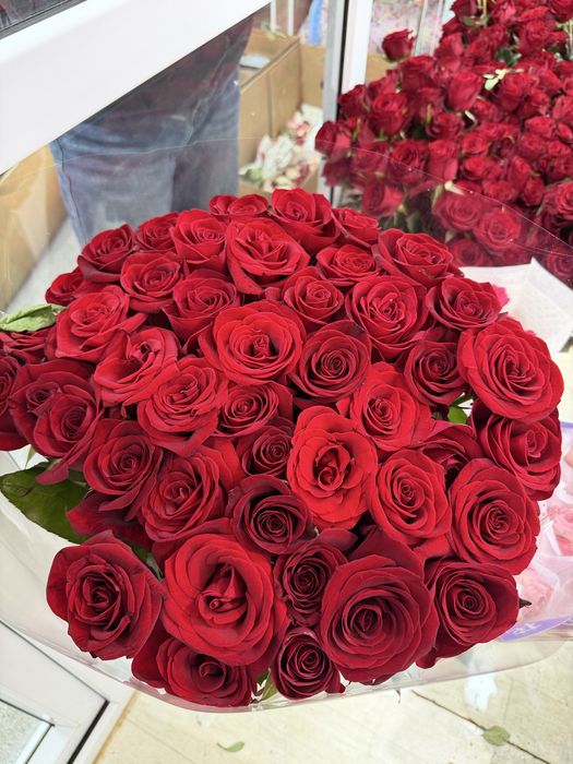 Тюльпаны и розы от 800тг