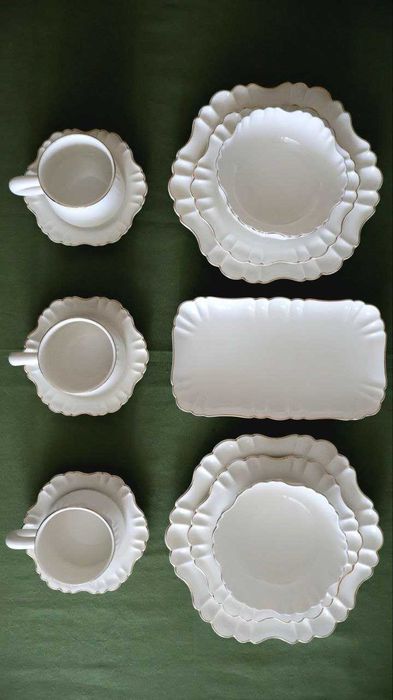 Сервиз Qualis 32 предмета, отличное состояние