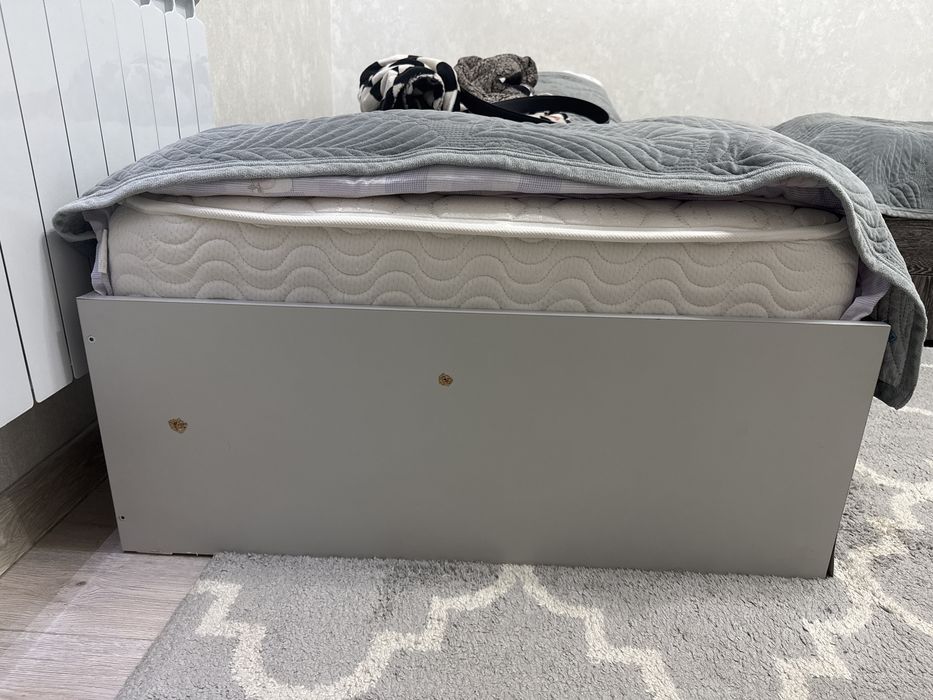 Кровать состояние отличное