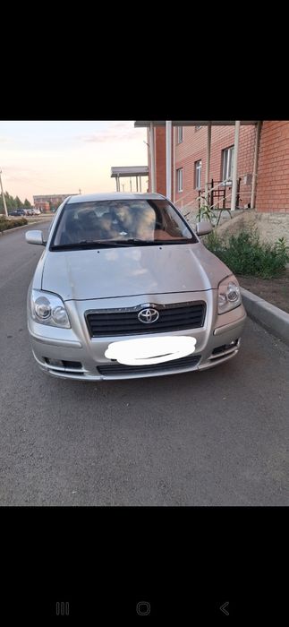 Продам  автомобиль  тайотта авенсис  2004