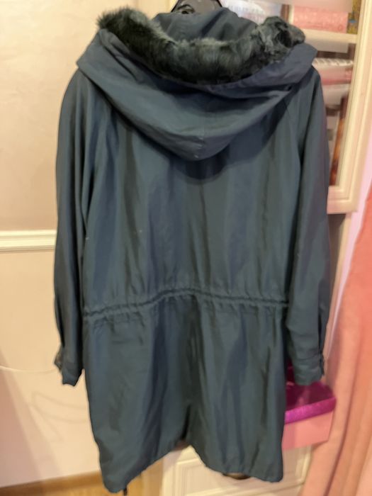 Продается Парка зимняя.