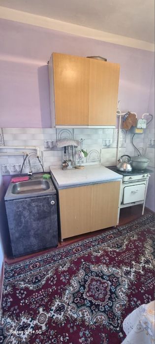 4каватли домнинг 4чи каватидаги 1хонали люкс квартира ижарага берилади
