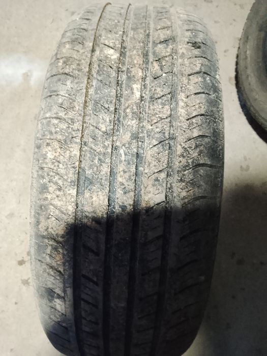 Резина R15 по 2 балона