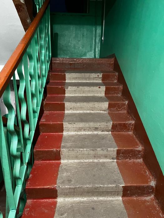 Продам 4 комн квартиру.