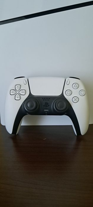 Vand PS5 Slim disk version, ca nou