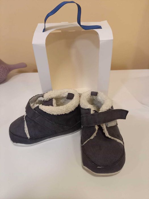 Бебешки пантофки / обувки 18 размер Funny