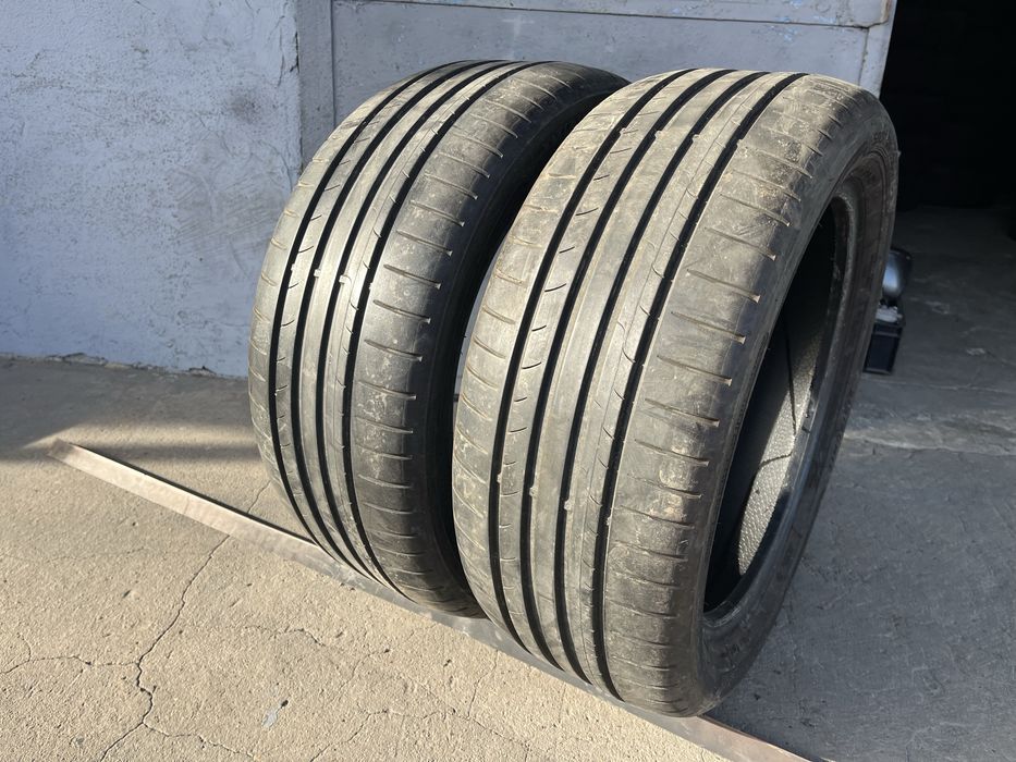 2 бр. летни гуми 215/50/17 Dunlop 5/5,5 mm DOT 0814