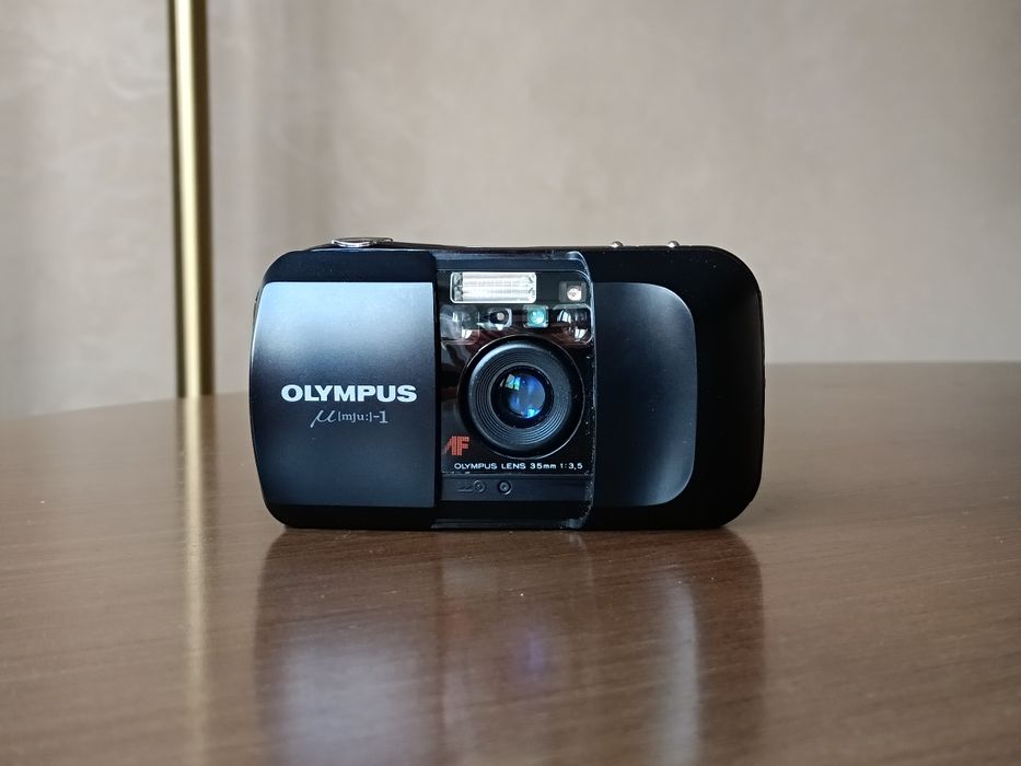 Olympus Mju I - f/3.5