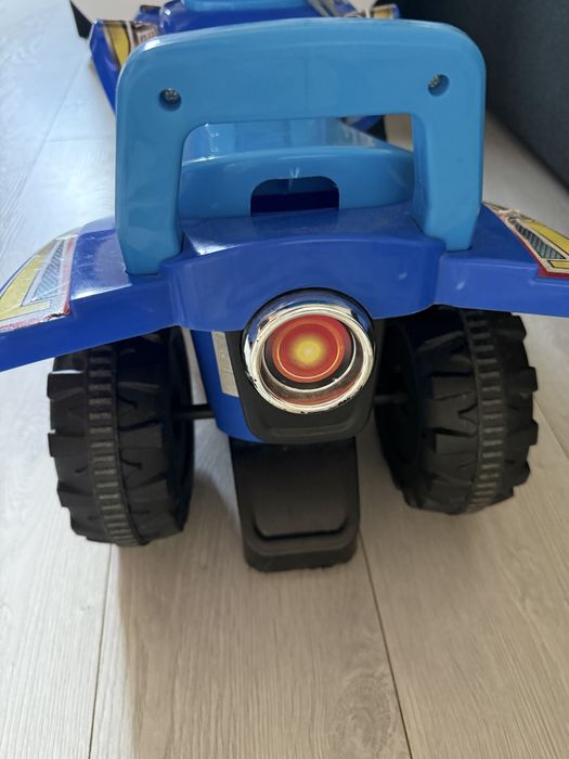 АТВ за бутане/яздене с крачета Lorelli