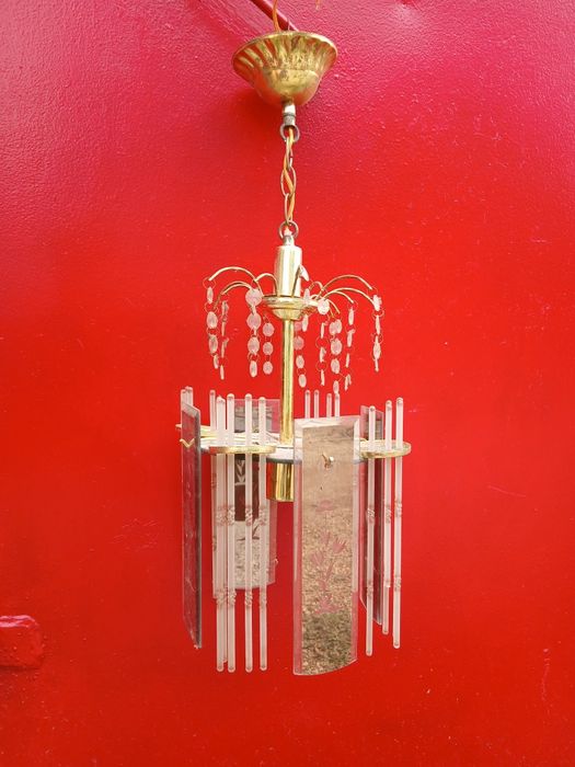 Б/у люстра в хорошем, рабочем состоянии