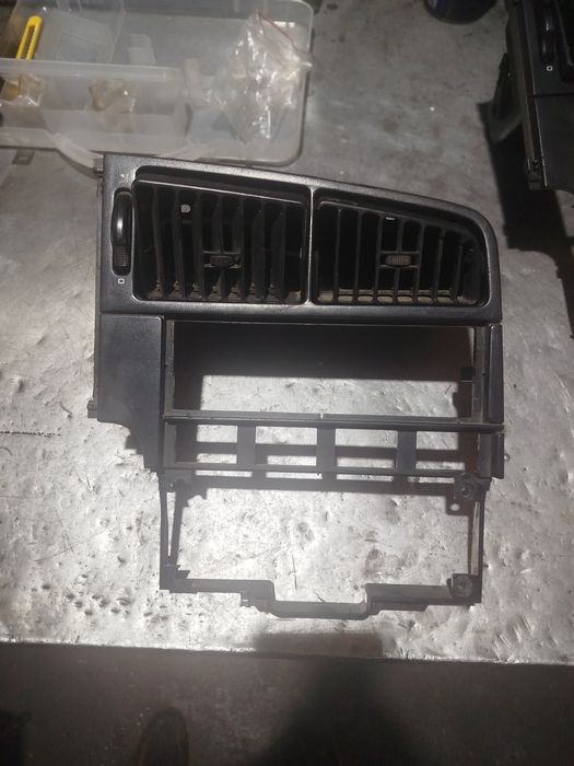 Консоль на пассат б3