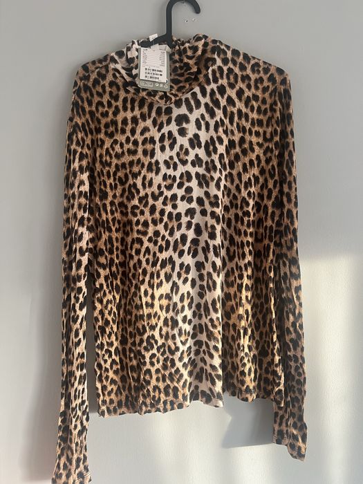 Bluza HM pe gat, subtire din viscoza