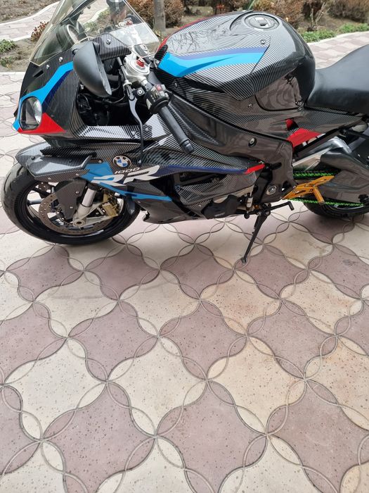 BMW S1000RR sotiladi